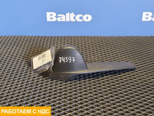 Крышка кронштейна зеркала правая