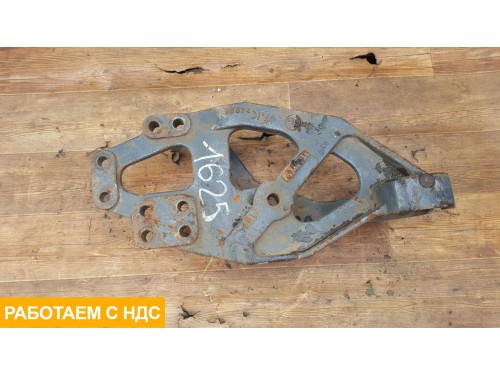 Кронштейн крепления передней рессоры левый